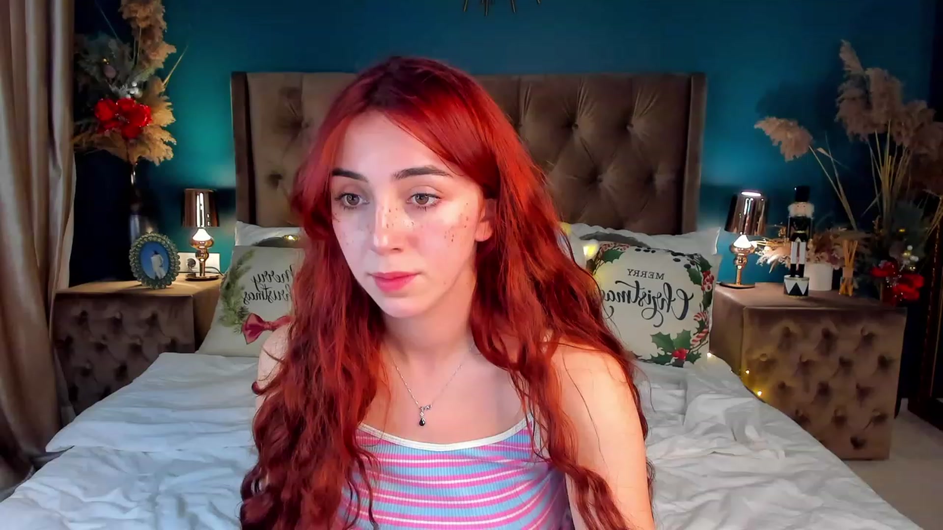 Gallery image thumbnail from ElsaYoung's myfreecams stream on, 12/15/2023, 16:15 image 5 of 20