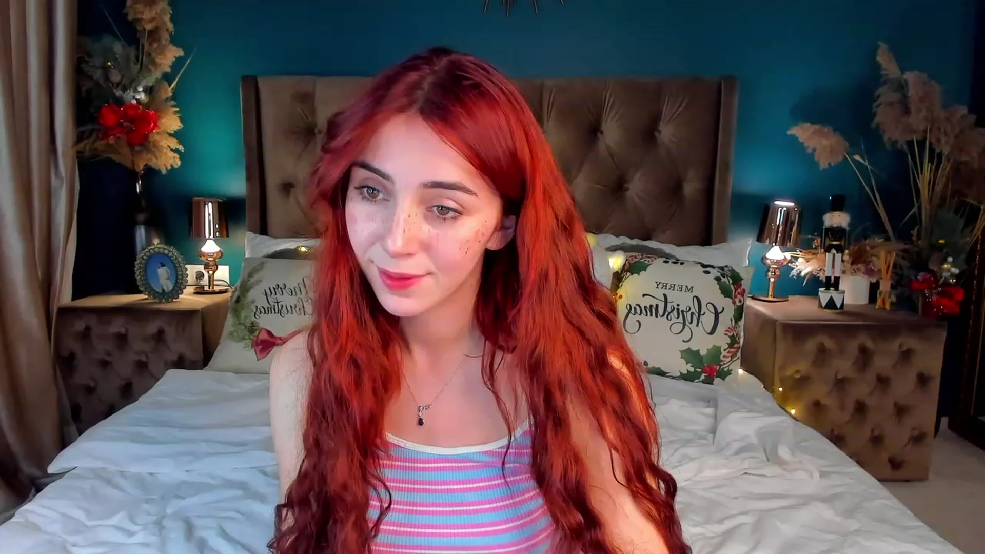 Gallery image thumbnail from ElsaYoung's myfreecams stream on, 12/15/2023, 16:15 image 1 of 20
