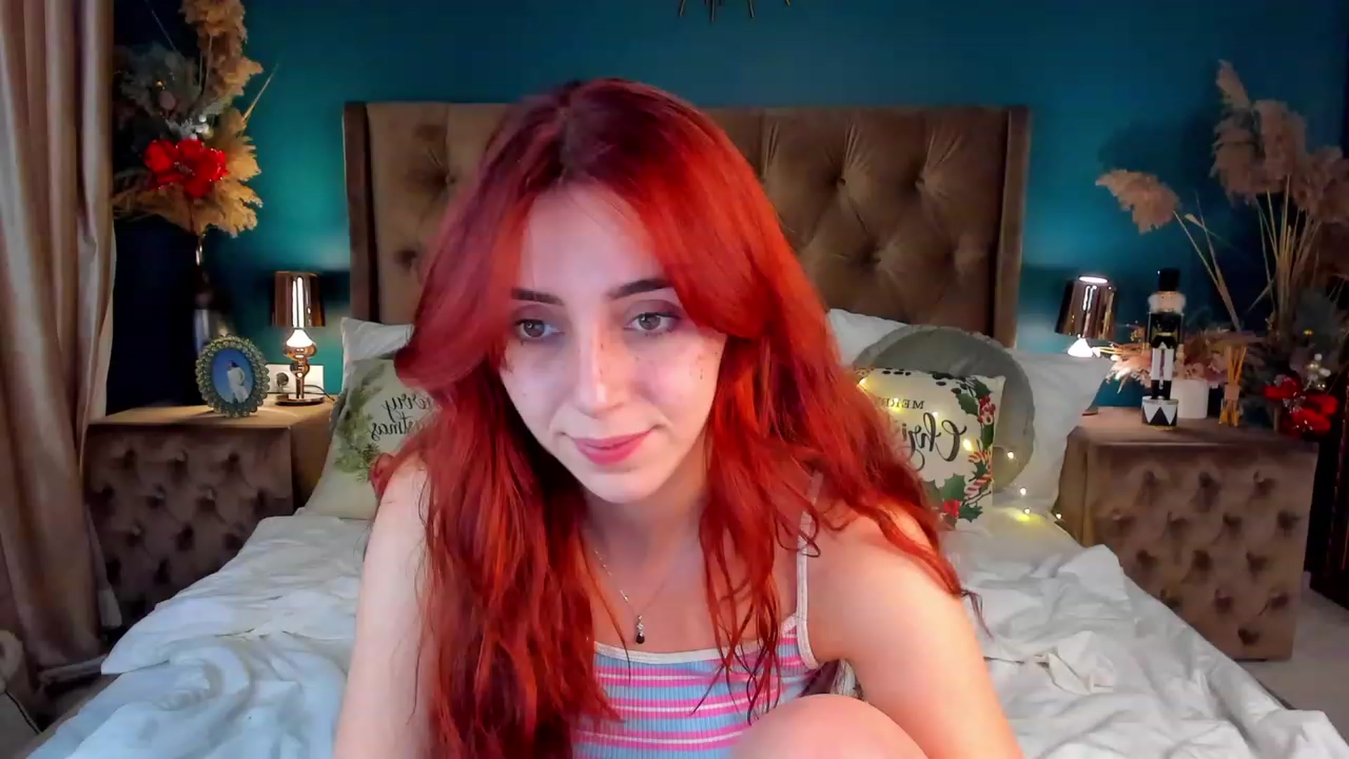 Gallery image thumbnail from ElsaYoung's myfreecams stream on, 12/15/2023, 20:23 image 19 of 20