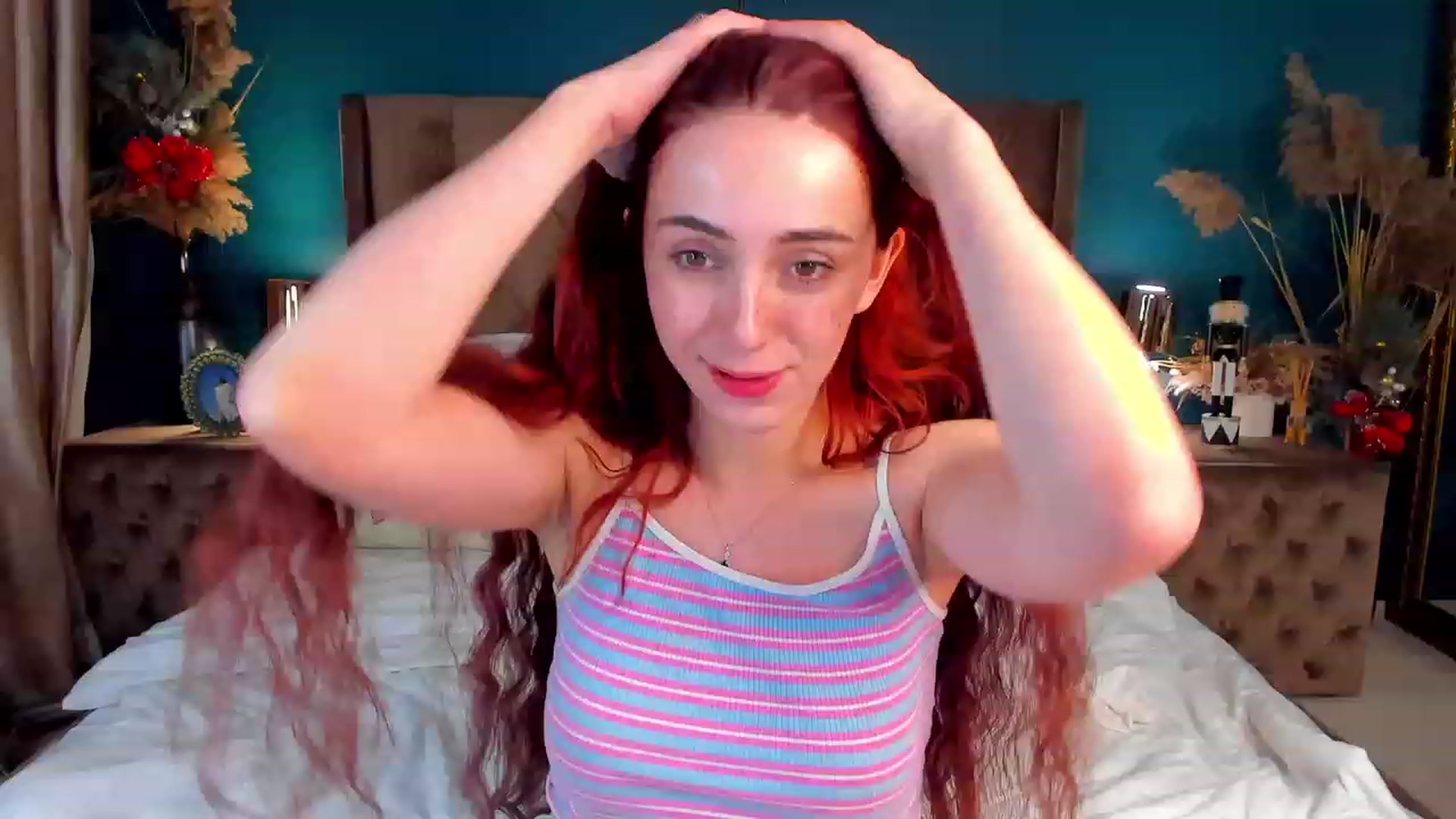 Gallery image thumbnail from ElsaYoung's myfreecams stream on, 12/15/2023, 20:23 image 1 of 20