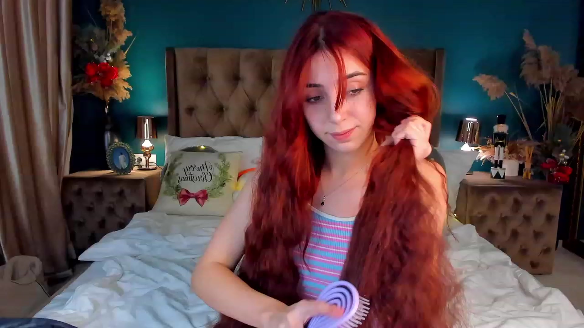 Gallery image thumbnail from ElsaYoung's myfreecams stream on, 12/15/2023, 20:23 image 20 of 20