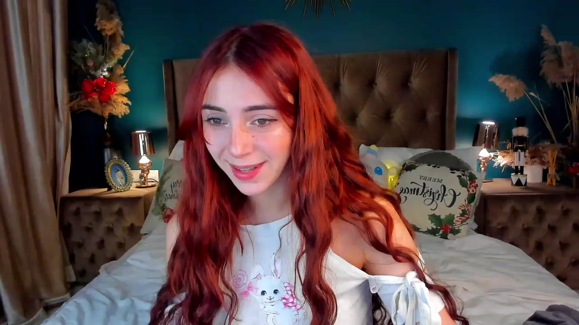 Gallery image thumbnail from ElsaYoung's myfreecams stream on, 12/16/2023, 23:24 image 1 of 20