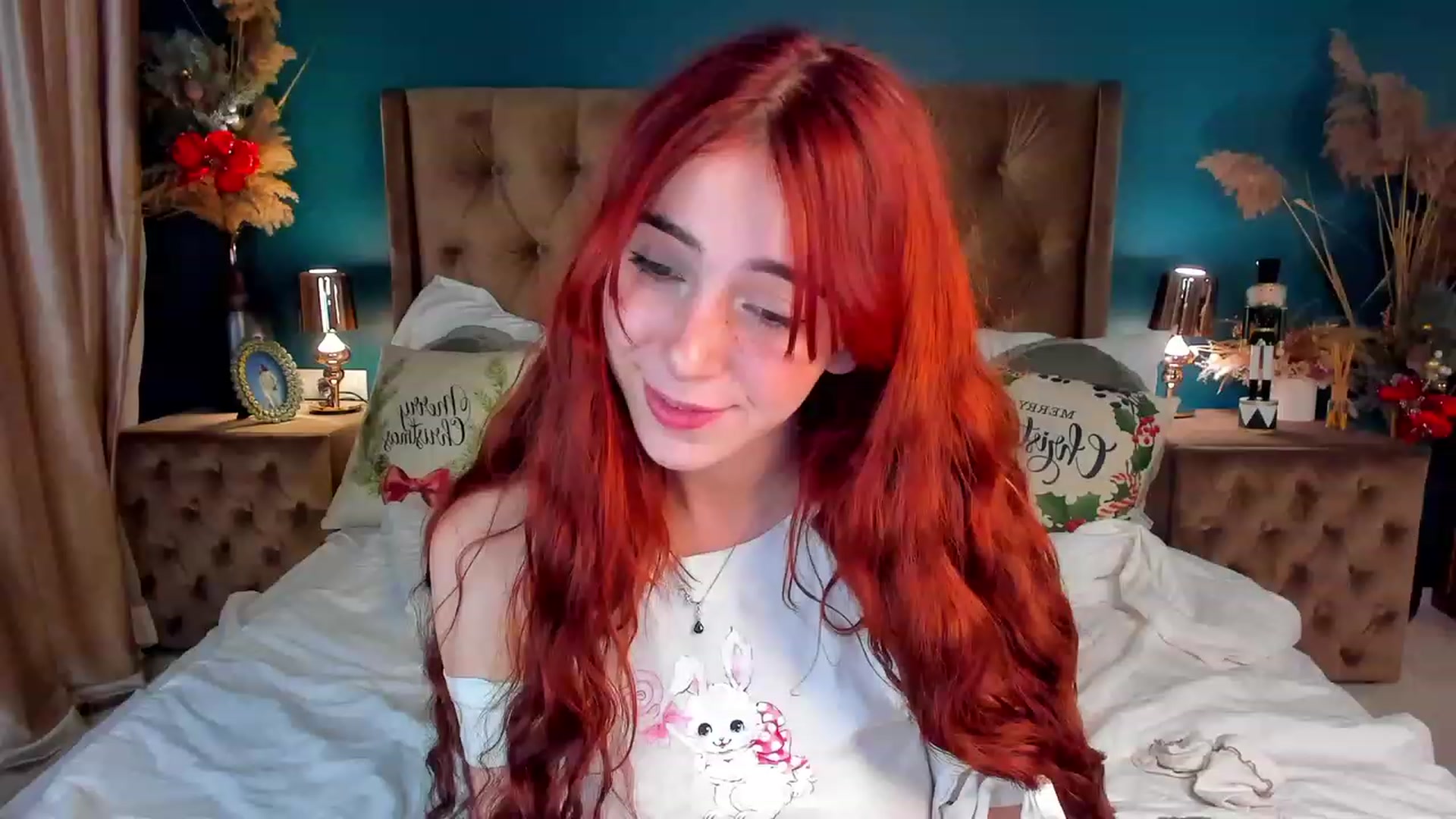 Gallery image thumbnail from ElsaYoung's myfreecams stream on, 12/17/2023, 01:51 image 10 of 20