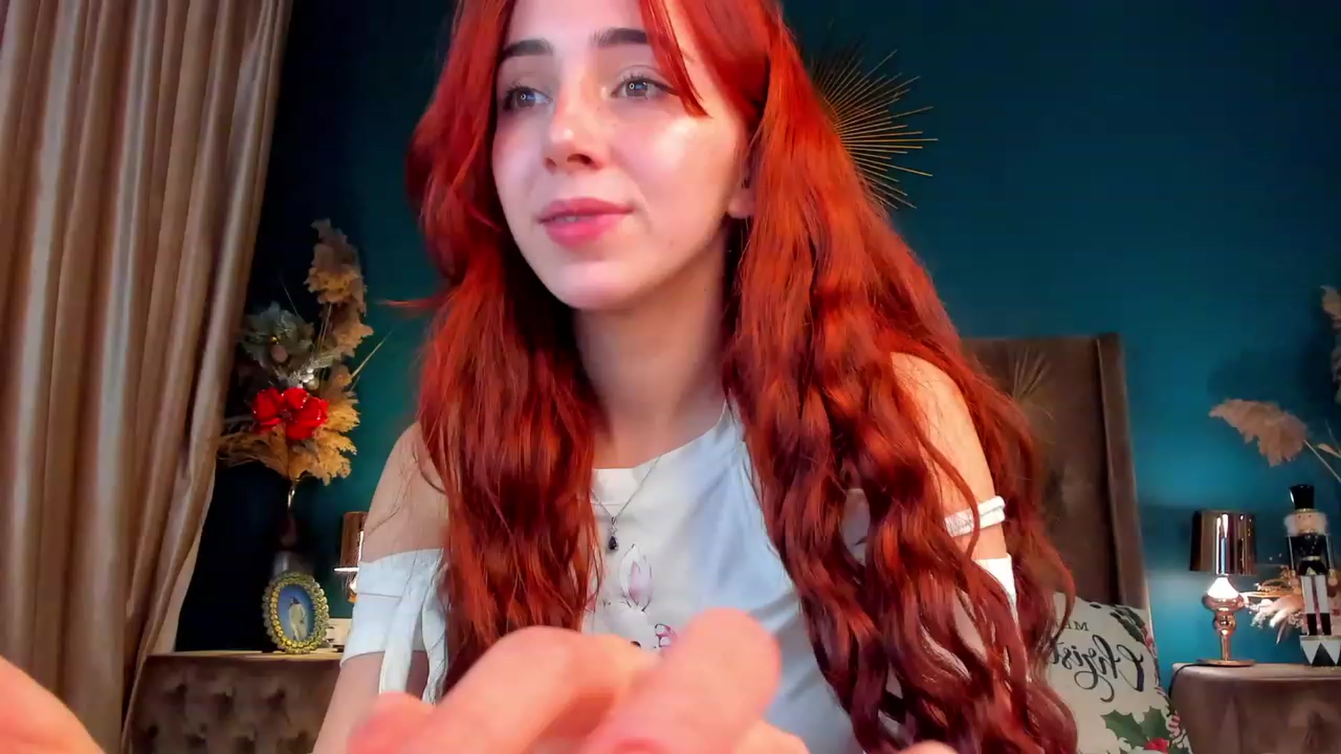 Gallery image thumbnail from ElsaYoung's myfreecams stream on, 12/17/2023, 05:20 image 18 of 20