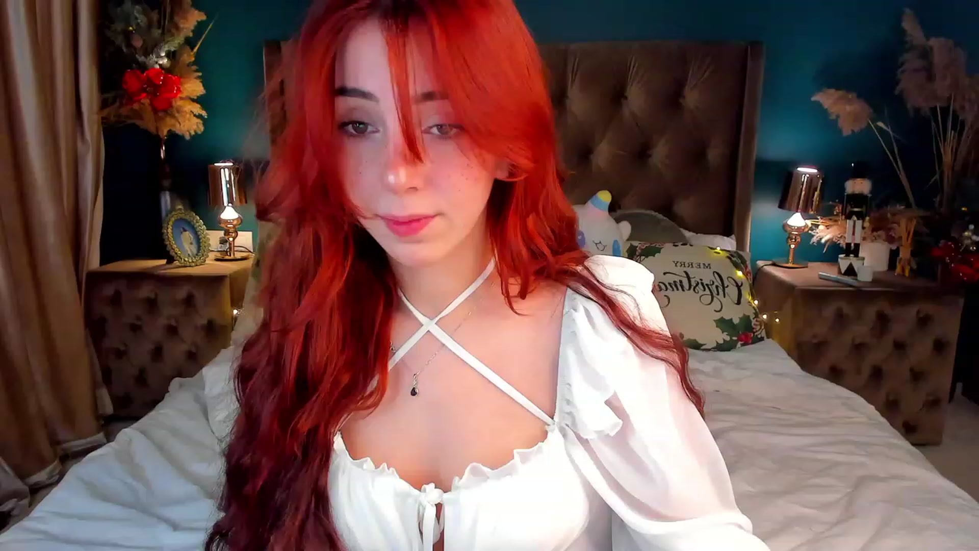 Gallery image thumbnail from ElsaYoung's myfreecams stream on, 12/17/2023, 20:46 image 10 of 20