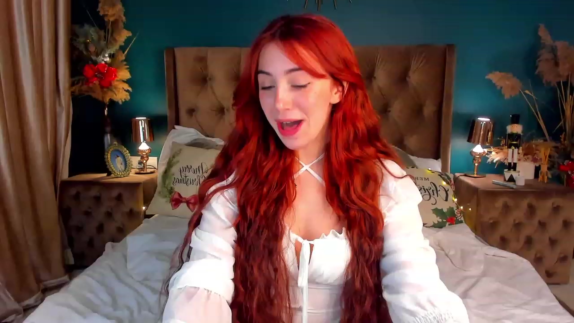 Gallery image thumbnail from ElsaYoung's myfreecams stream on, 12/17/2023, 22:31 image 16 of 20