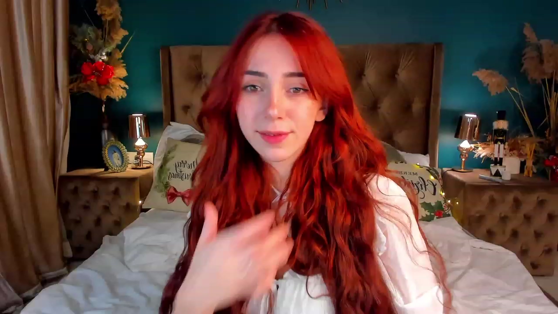 Gallery image thumbnail from ElsaYoung's myfreecams stream on, 12/17/2023, 22:31 image 15 of 20