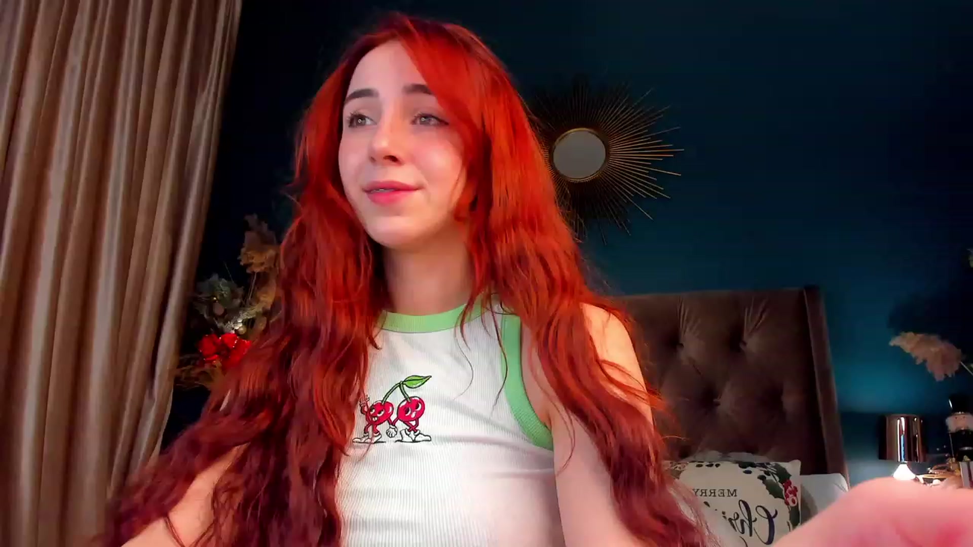 Gallery image thumbnail from ElsaYoung's myfreecams stream on, 12/18/2023, 01:30 image 5 of 20