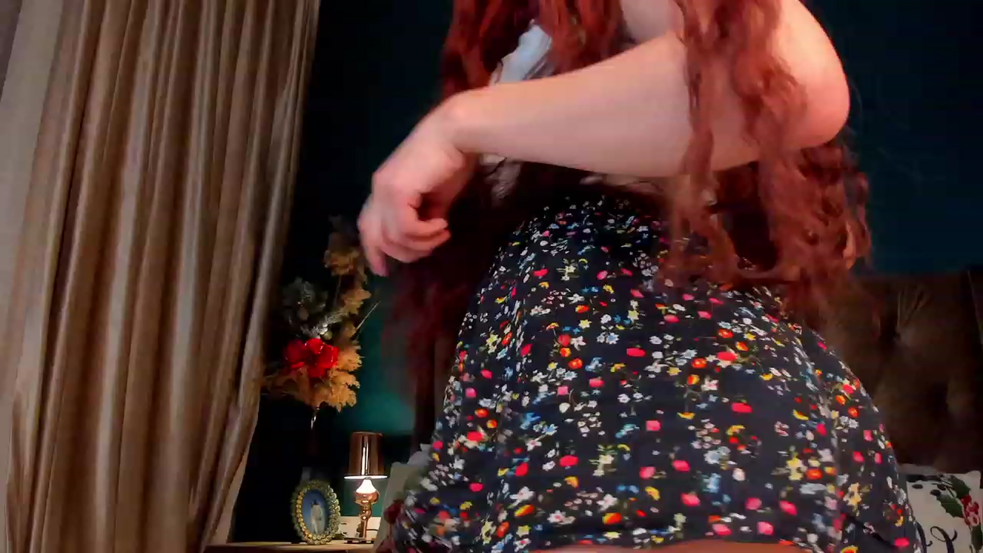 Gallery image thumbnail from ElsaYoung's myfreecams stream on, 12/18/2023, 01:30 image 2 of 20