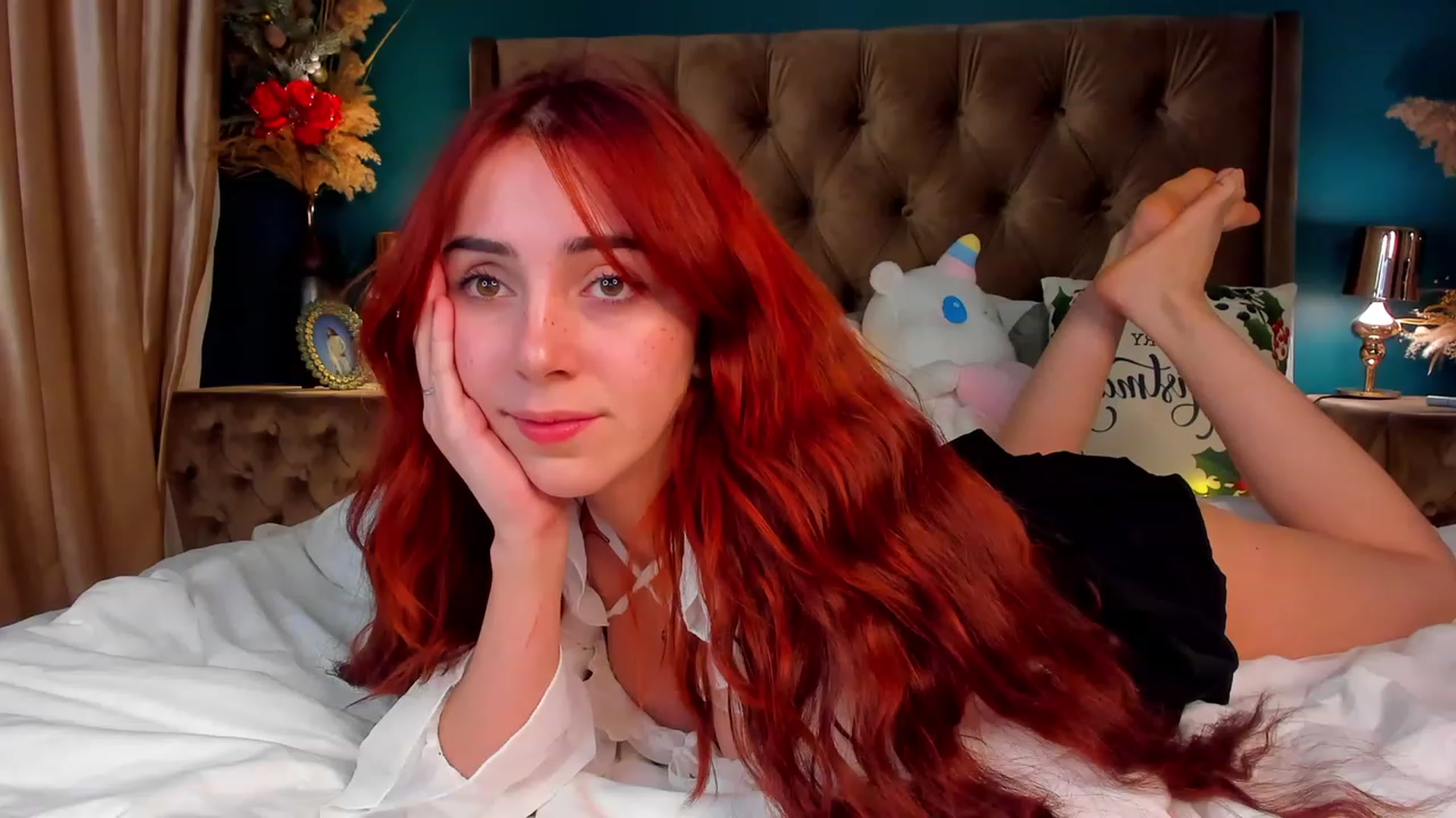 Gallery image thumbnail from ElsaYoung's myfreecams stream on, 12/18/2023, 04:42 image 13 of 20