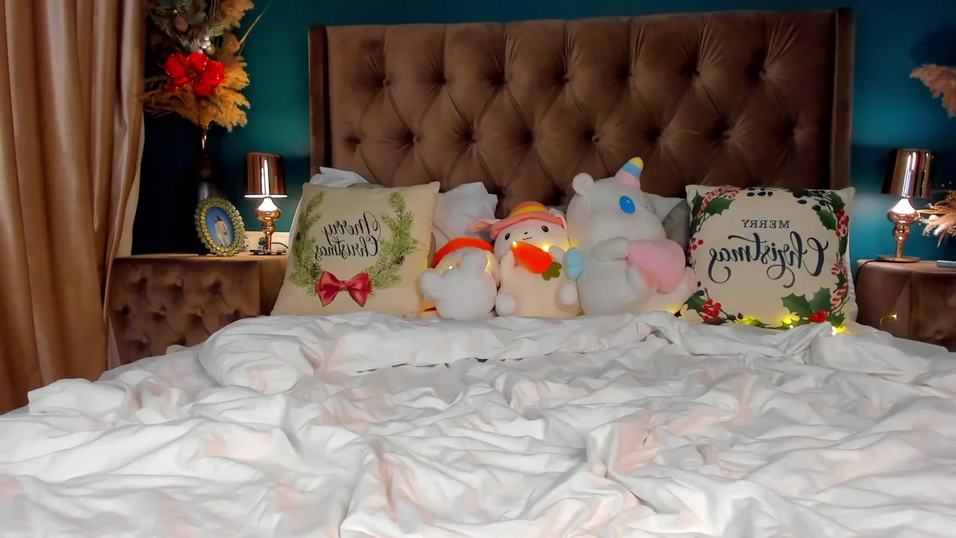Gallery image thumbnail from ElsaYoung's myfreecams stream on, 12/18/2023, 04:42 image 16 of 20
