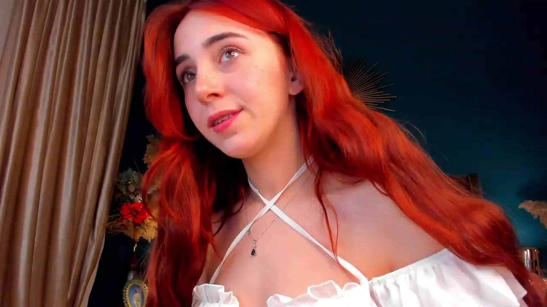 Gallery image thumbnail from ElsaYoung's myfreecams stream on, 12/18/2023, 04:42 image 6 of 20