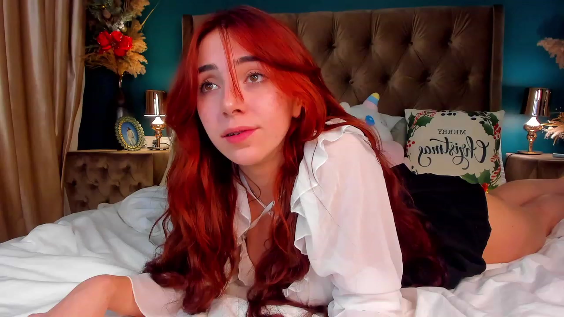 Gallery image thumbnail from ElsaYoung's myfreecams stream on, 12/18/2023, 04:42 image 14 of 20