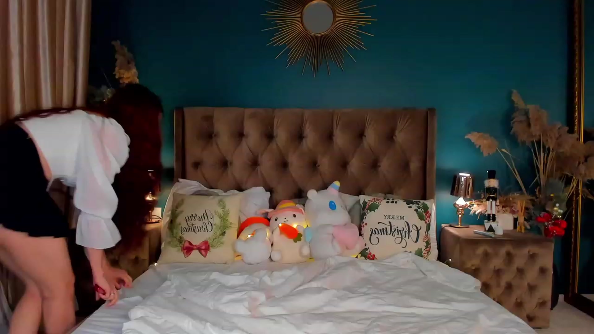 Gallery image thumbnail from ElsaYoung's myfreecams stream on, 12/18/2023, 05:20 image 20 of 20