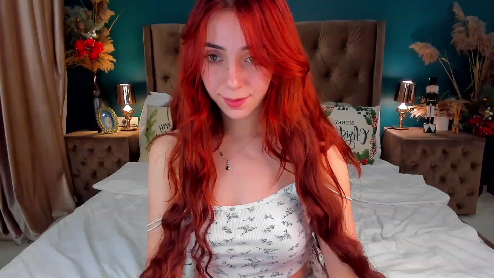 Gallery image thumbnail from ElsaYoung's myfreecams stream on, 12/18/2023, 06:34 image 12 of 20