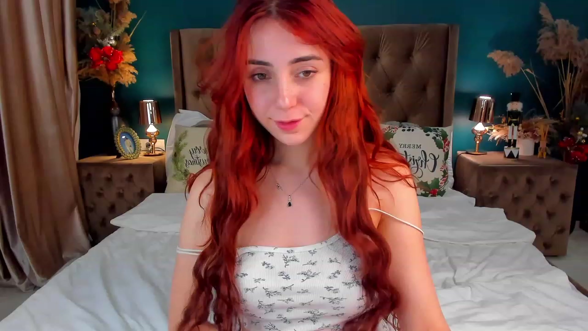 Gallery image thumbnail from ElsaYoung's myfreecams stream on, 12/18/2023, 06:34 image 6 of 20