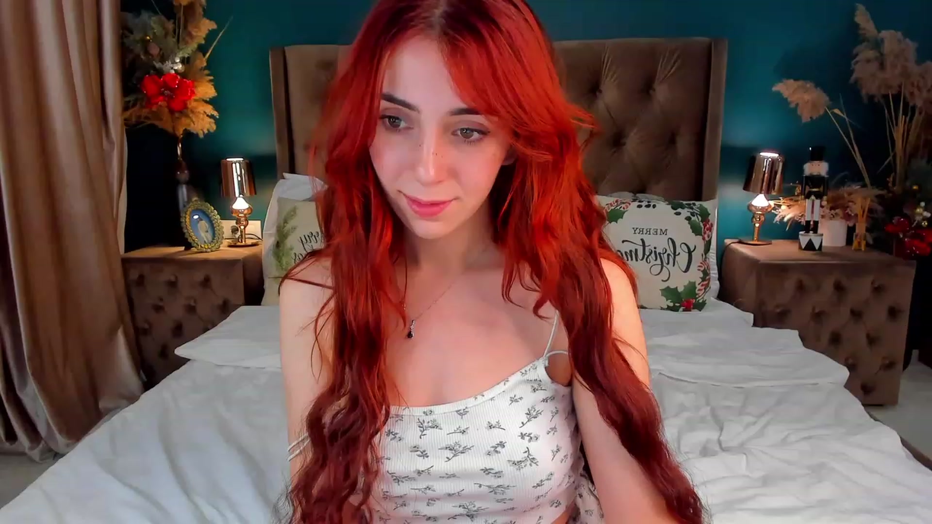 Gallery image thumbnail from ElsaYoung's myfreecams stream on, 12/18/2023, 06:34 image 7 of 20