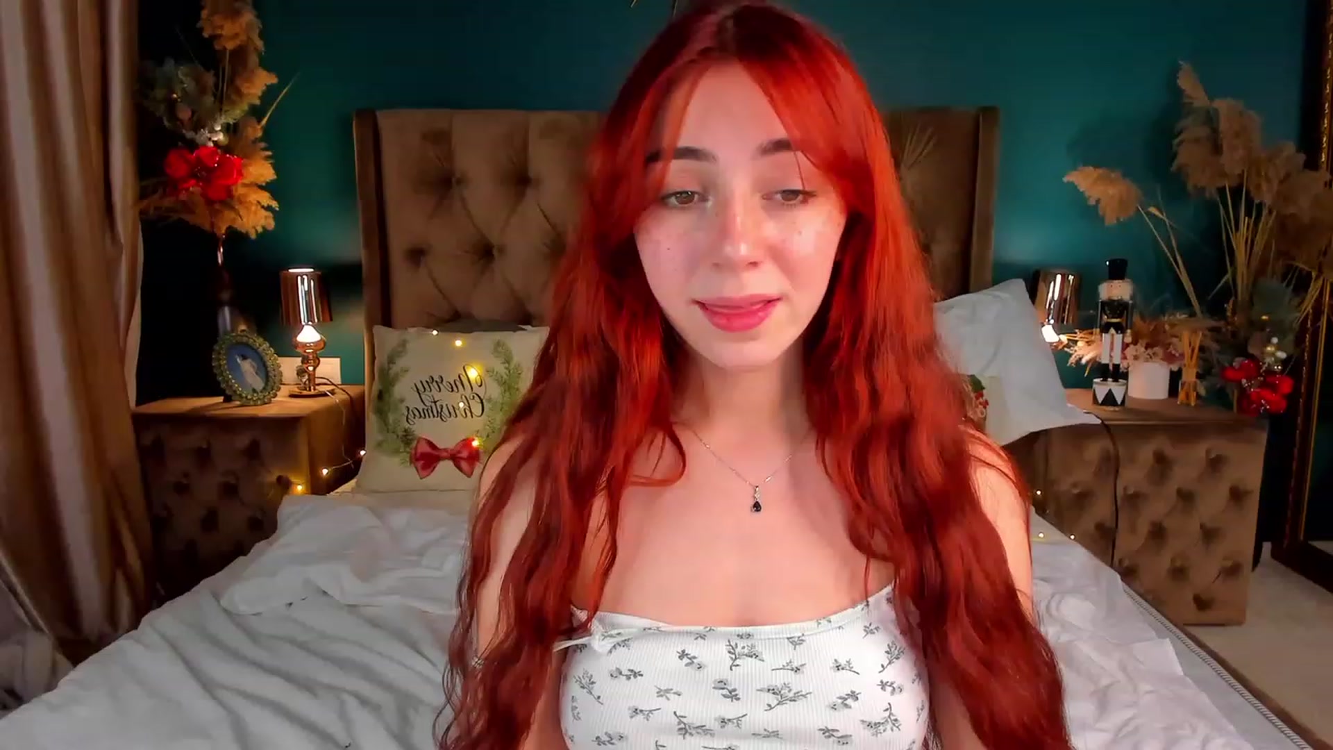 Gallery image thumbnail from ElsaYoung's myfreecams stream on, 12/19/2023, 15:44 image 1 of 20