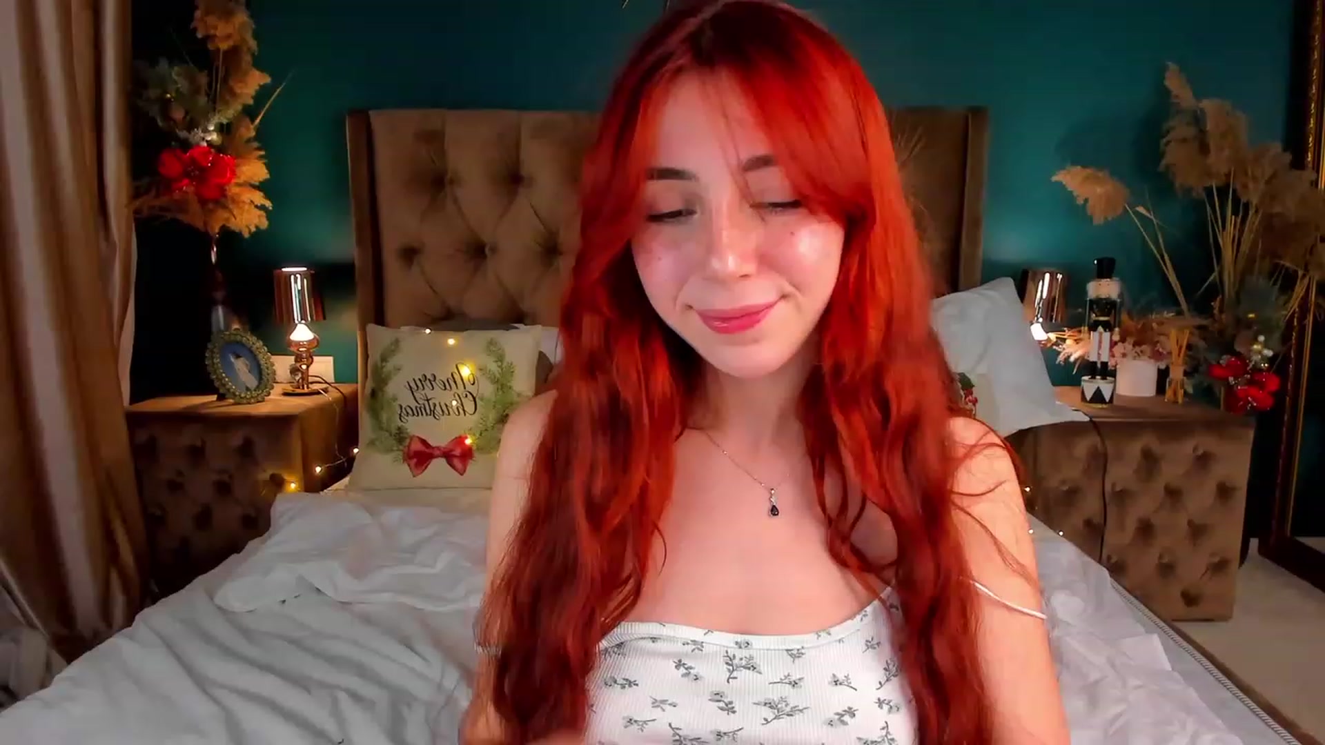 Gallery image thumbnail from ElsaYoung's myfreecams stream on, 12/19/2023, 15:44 image 2 of 20