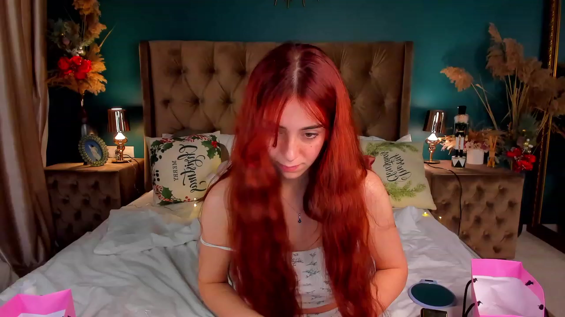 Gallery image thumbnail from ElsaYoung's myfreecams stream on, 12/19/2023, 17:37 image 3 of 20