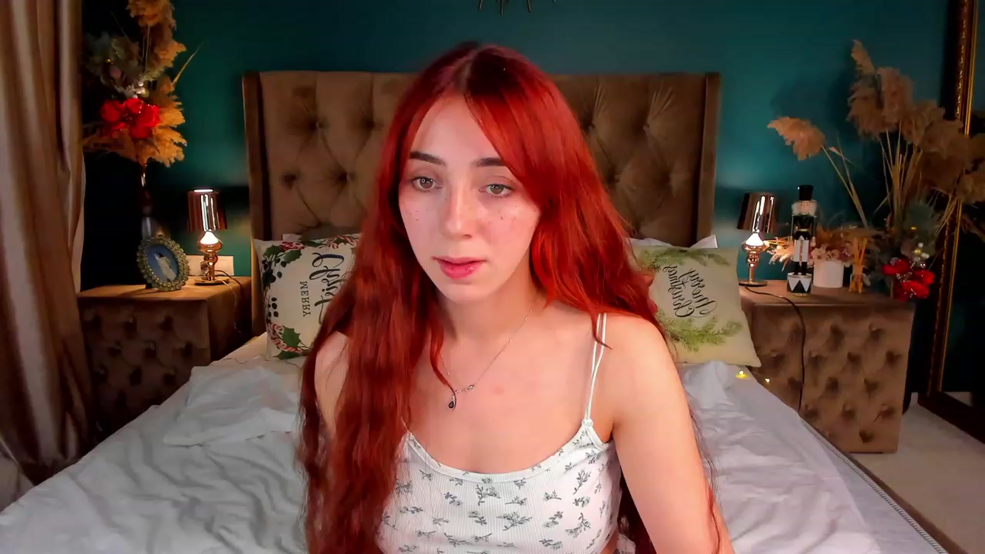 Gallery image thumbnail from ElsaYoung's myfreecams stream on, 12/19/2023, 17:37 image 6 of 20