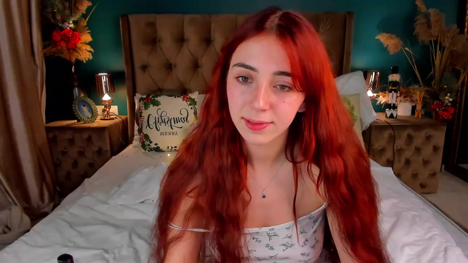 Gallery image thumbnail from ElsaYoung's myfreecams stream on, 12/19/2023, 19:08 image 16 of 20