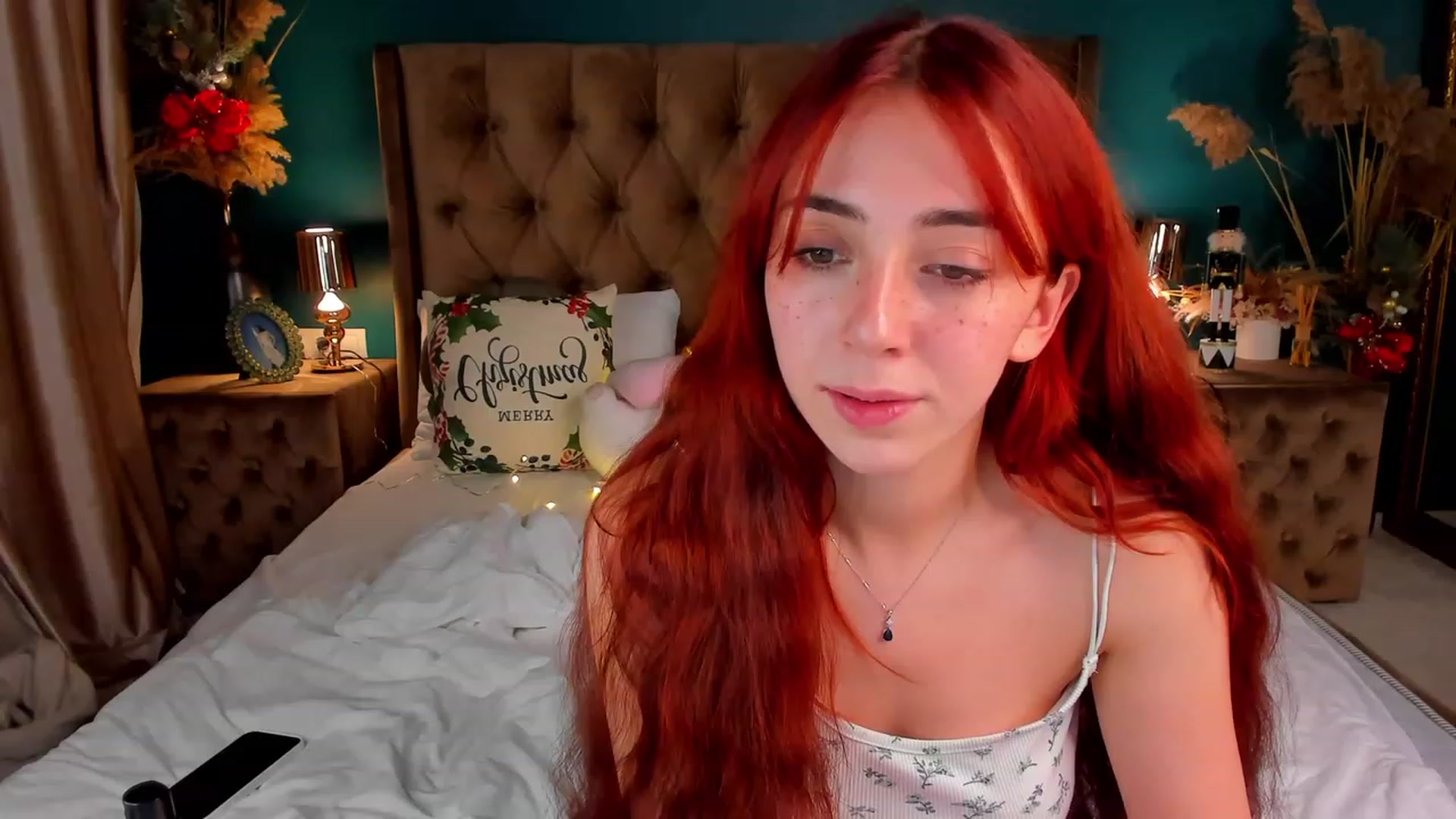 Gallery image thumbnail from ElsaYoung's myfreecams stream on, 12/19/2023, 19:08 image 19 of 20