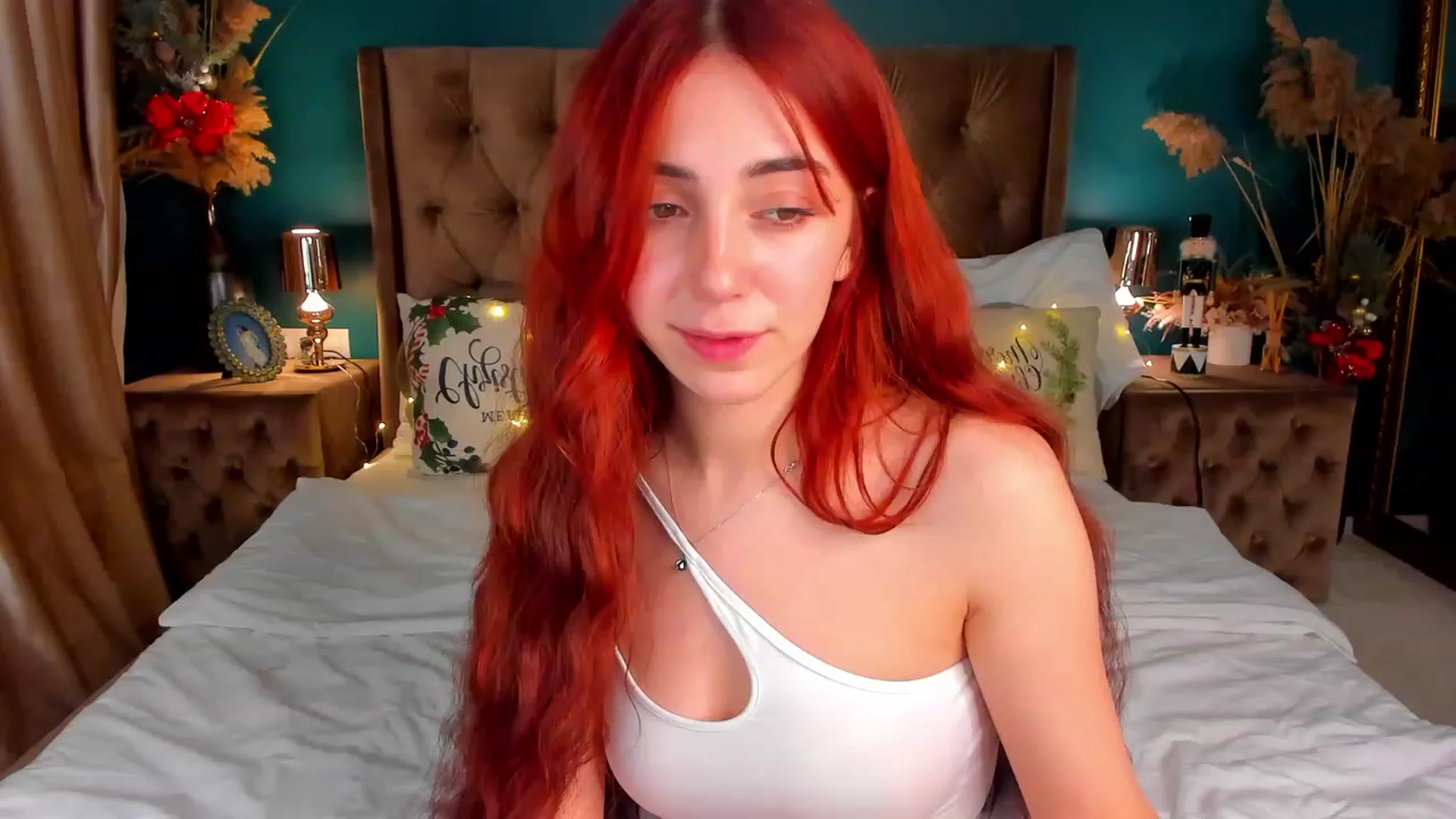 Gallery image thumbnail from ElsaYoung's myfreecams stream on, 12/20/2023, 14:13 image 1 of 20