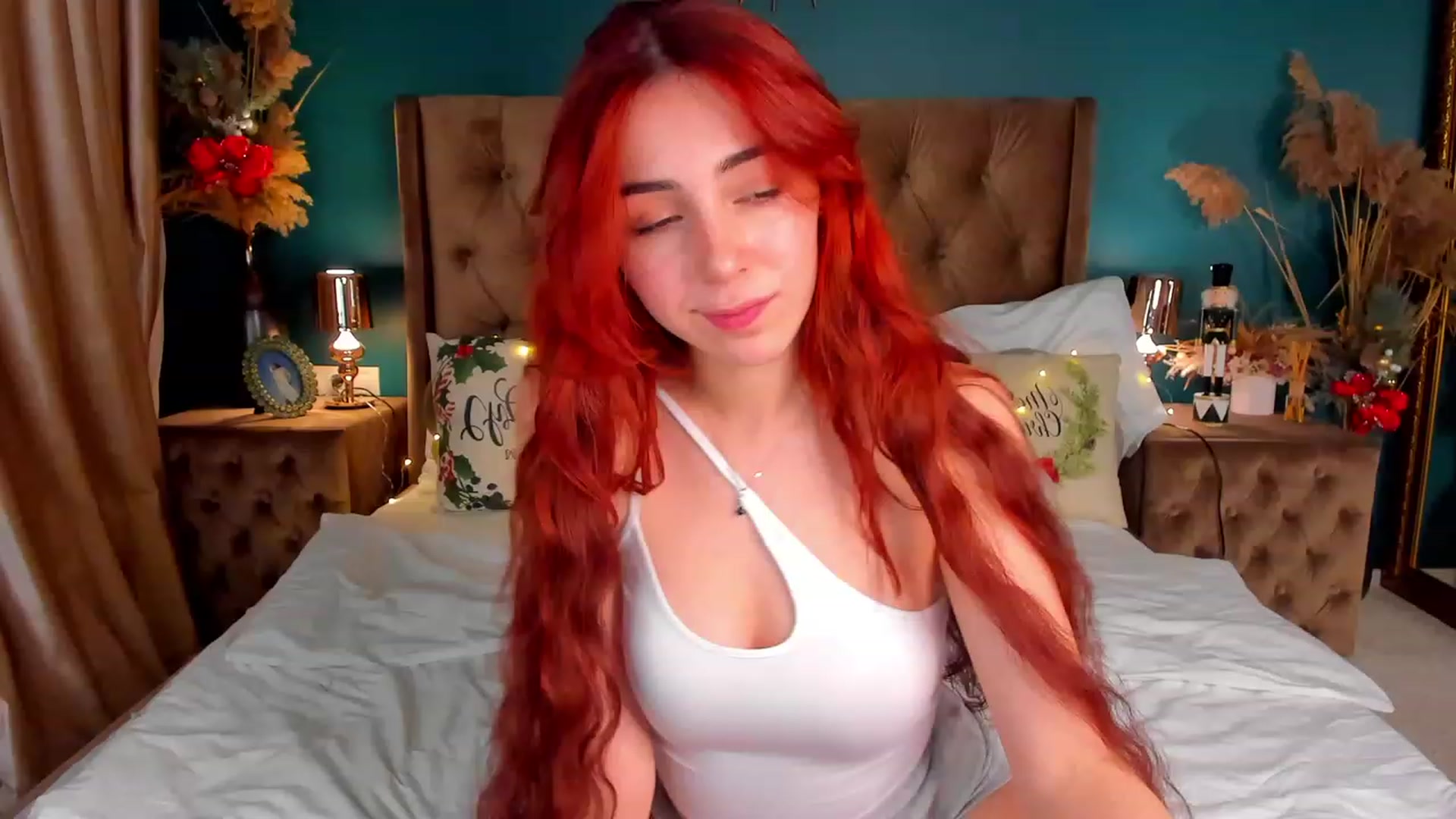Gallery image thumbnail from ElsaYoung's myfreecams stream on, 12/20/2023, 14:13 image 16 of 20