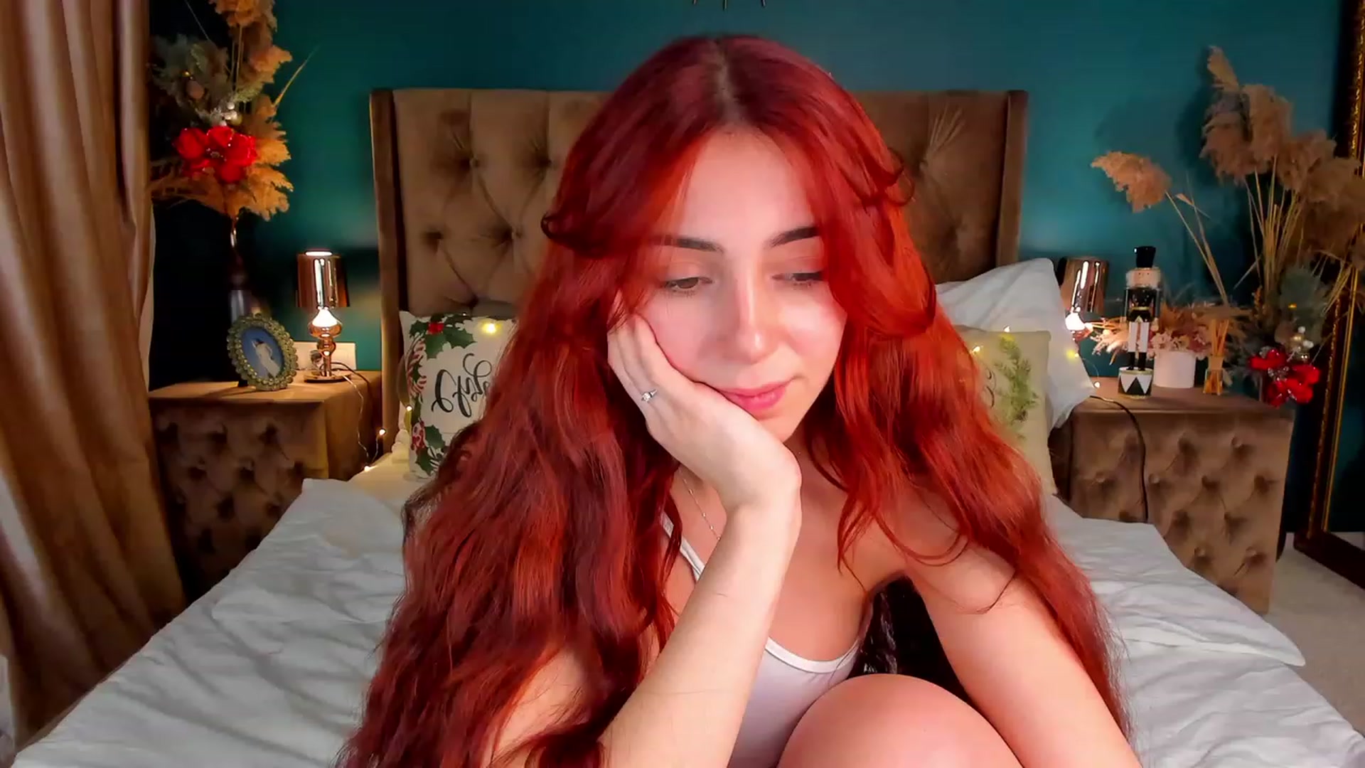 Gallery image thumbnail from ElsaYoung's myfreecams stream on, 12/20/2023, 14:13 image 11 of 20