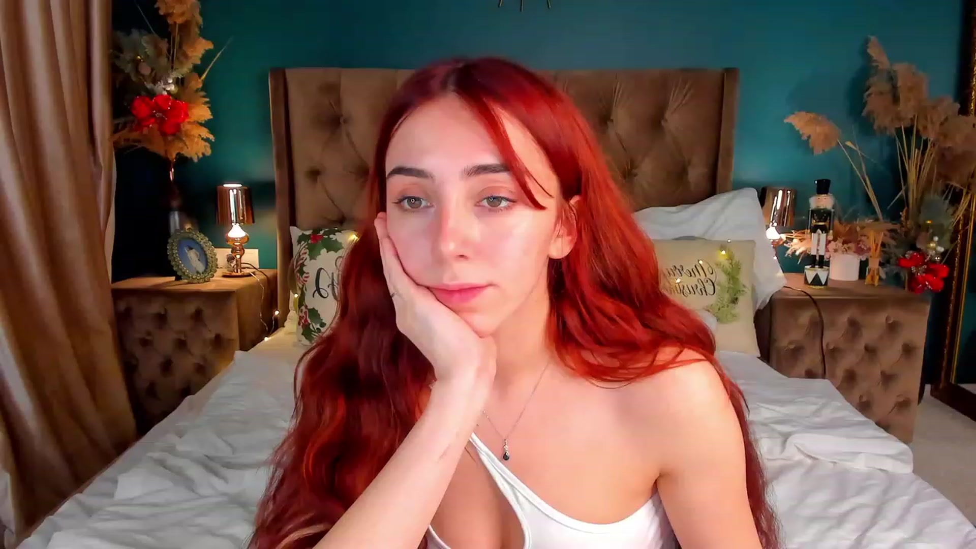 Gallery image thumbnail from ElsaYoung's myfreecams stream on, 12/20/2023, 14:59 image 19 of 20