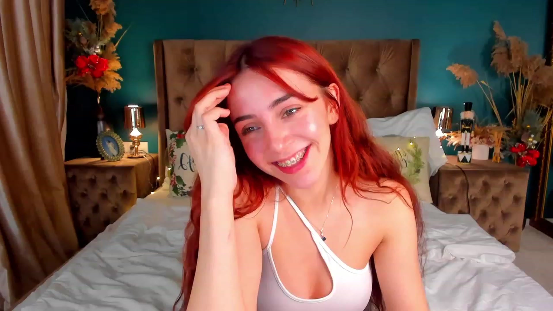 Gallery image thumbnail from ElsaYoung's myfreecams stream on, 12/20/2023, 14:59 image 8 of 20