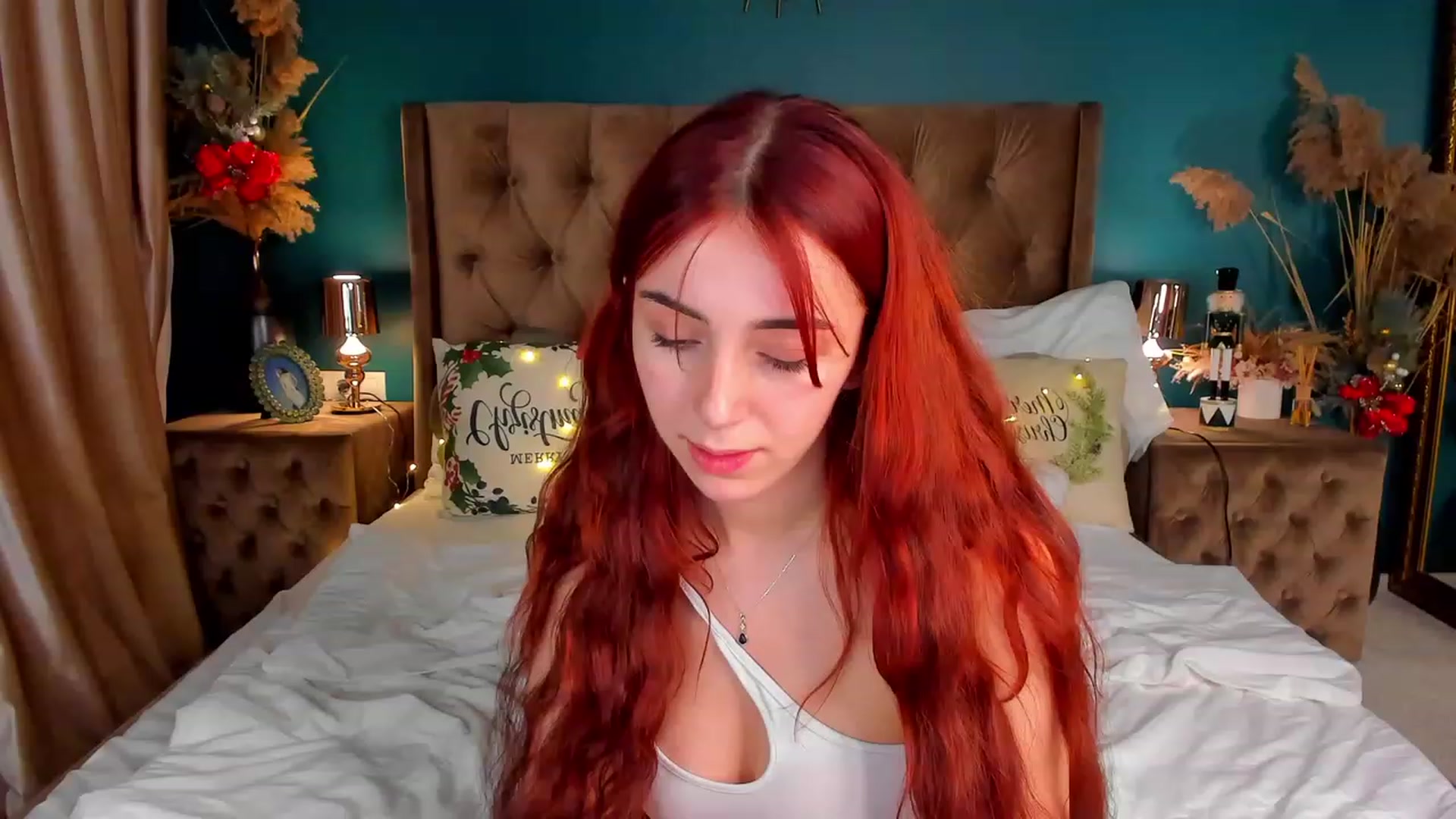 Gallery image thumbnail from ElsaYoung's myfreecams stream on, 12/20/2023, 14:59 image 18 of 20