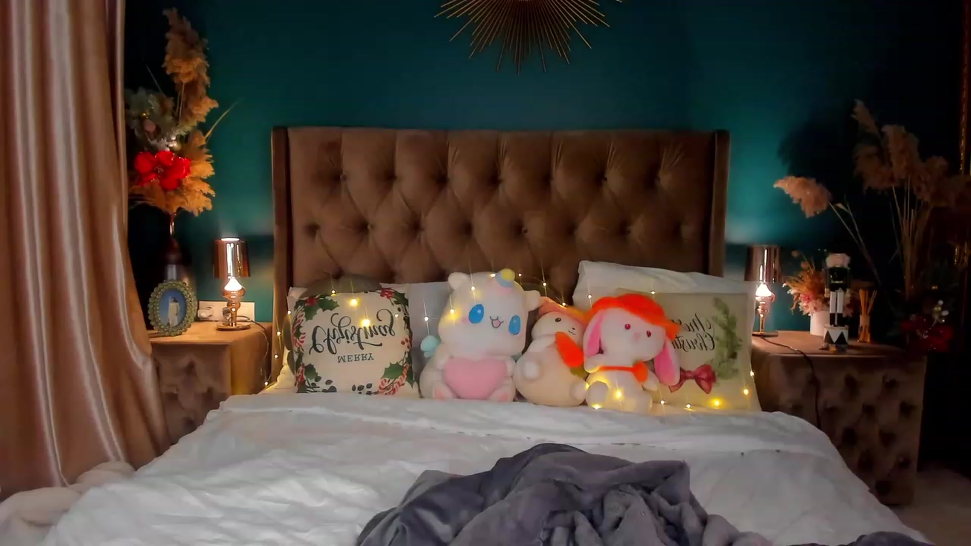 Gallery image thumbnail from ElsaYoung's myfreecams stream on, 12/21/2023, 21:55 image 13 of 20