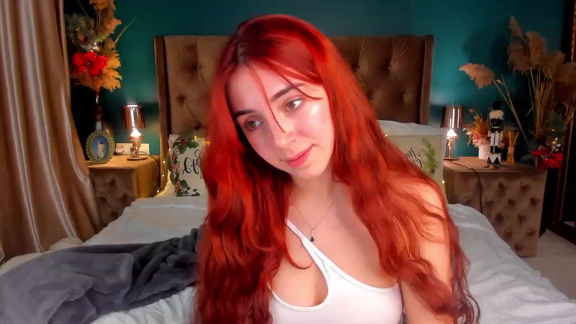 Gallery image thumbnail from ElsaYoung's myfreecams stream on, 12/21/2023, 21:55 image 19 of 20