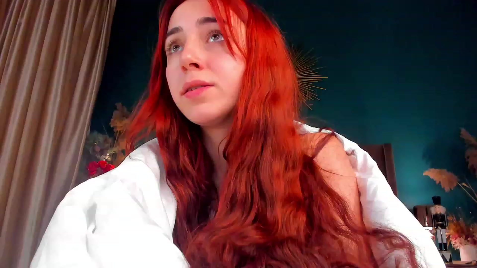 Gallery image thumbnail from ElsaYoung's myfreecams stream on, 12/22/2023, 02:58 image 4 of 20