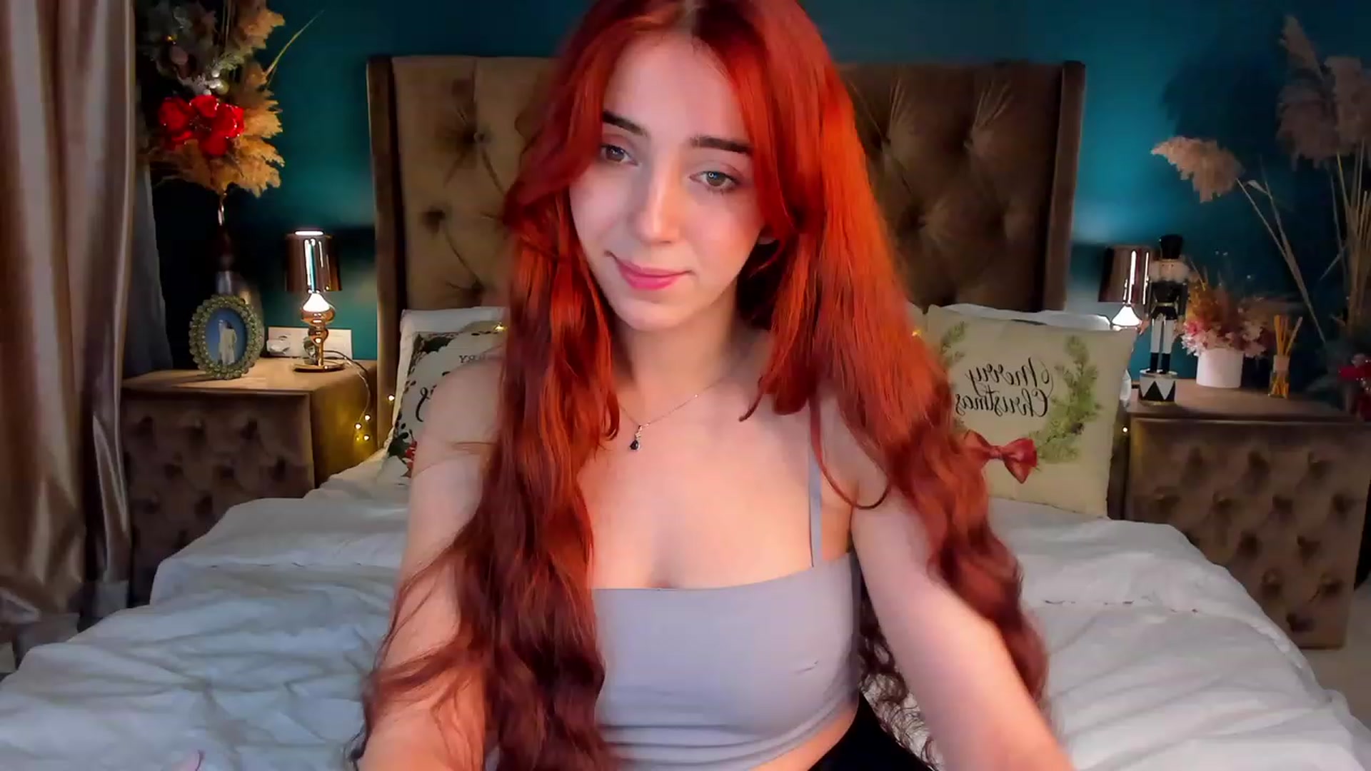 Gallery image thumbnail from ElsaYoung's myfreecams stream on, 12/22/2023, 21:16 image 11 of 20