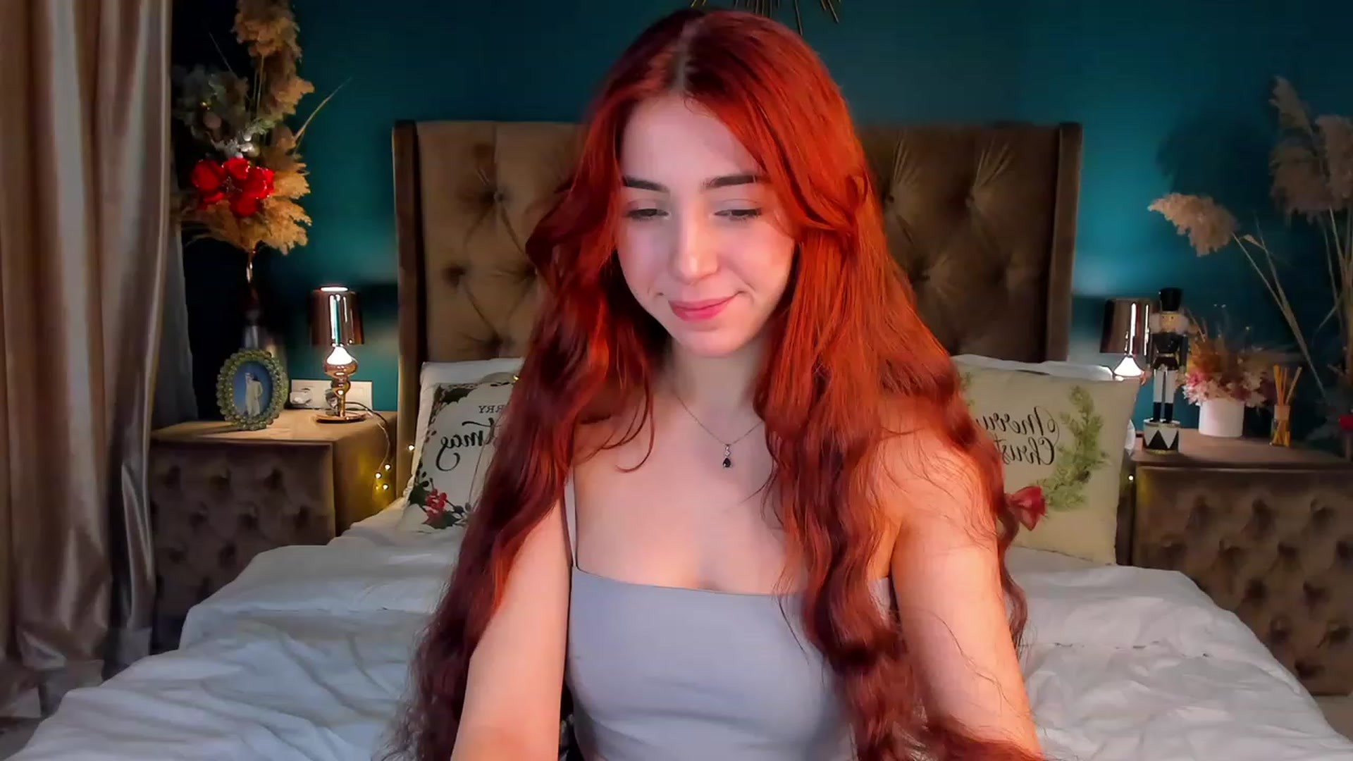 Gallery image thumbnail from ElsaYoung's myfreecams stream on, 12/22/2023, 21:16 image 8 of 20