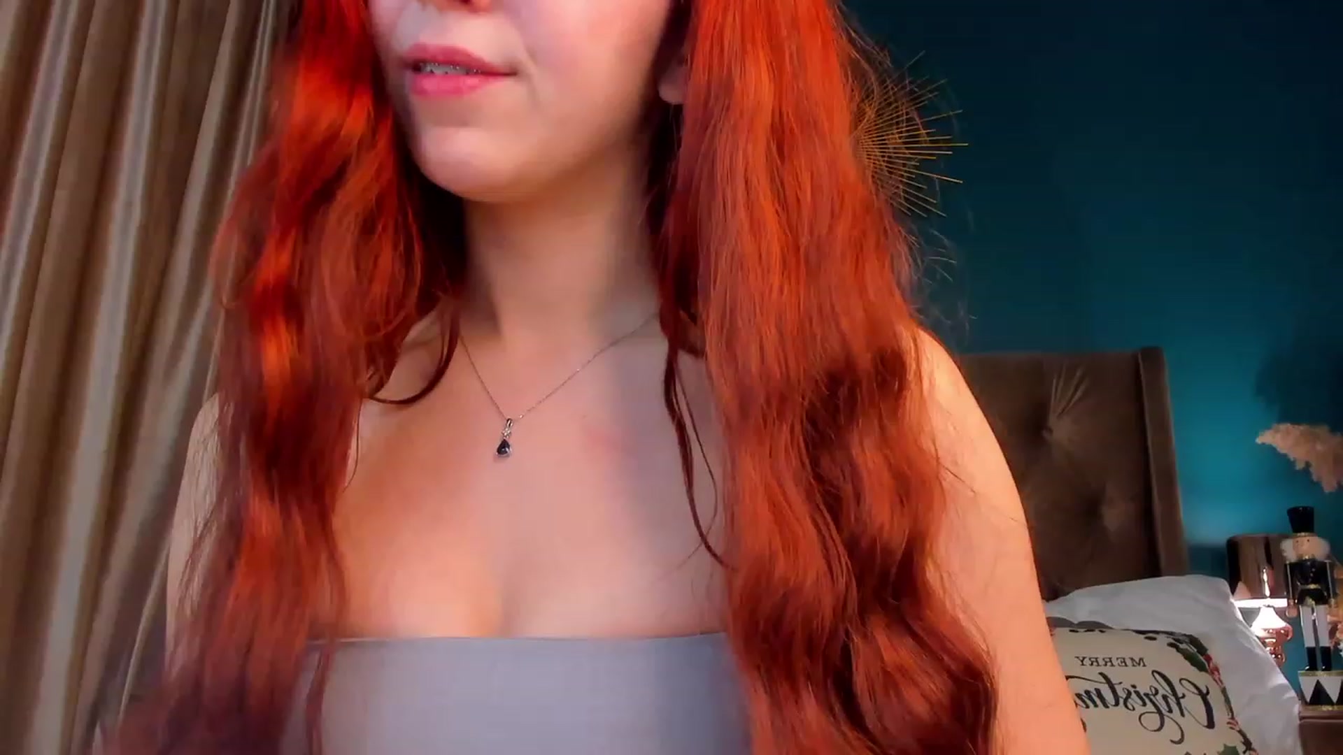 Gallery image thumbnail from ElsaYoung's myfreecams stream on, 12/22/2023, 22:27 image 13 of 20