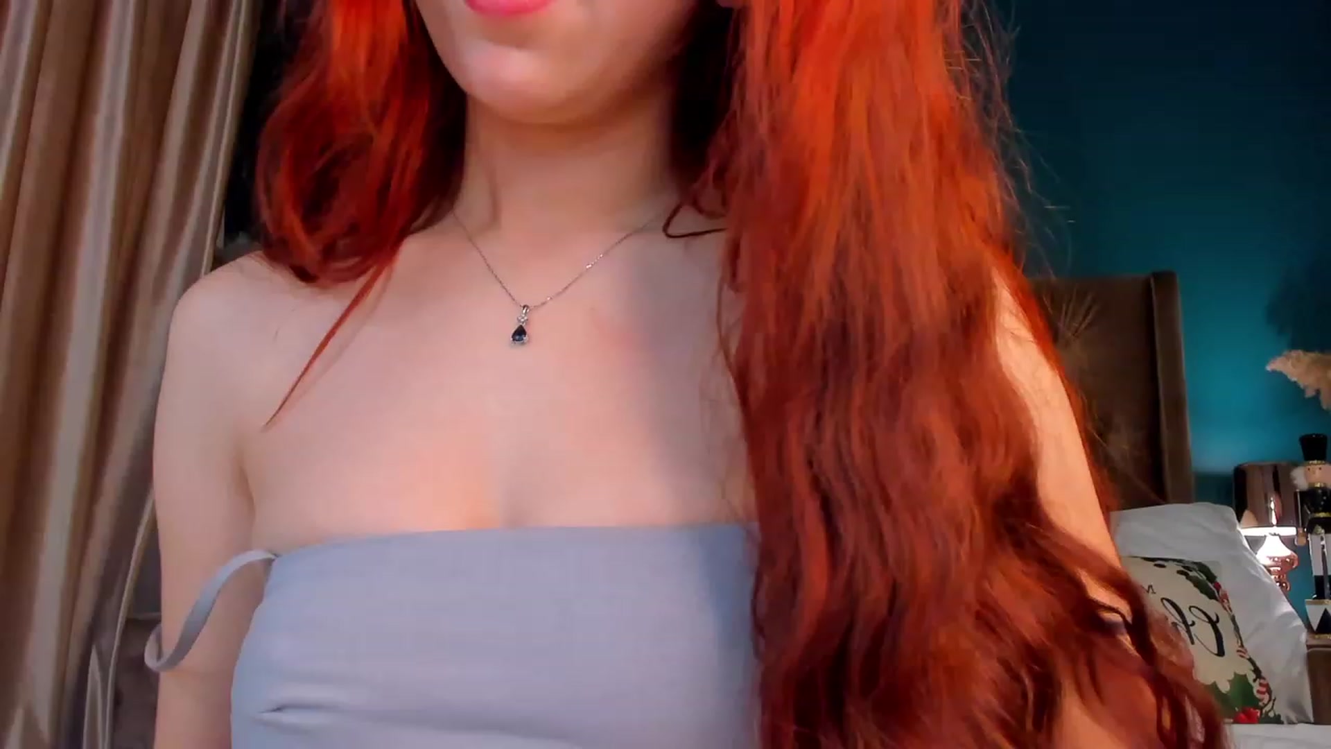 Gallery image thumbnail from ElsaYoung's myfreecams stream on, 12/22/2023, 22:27 image 17 of 20