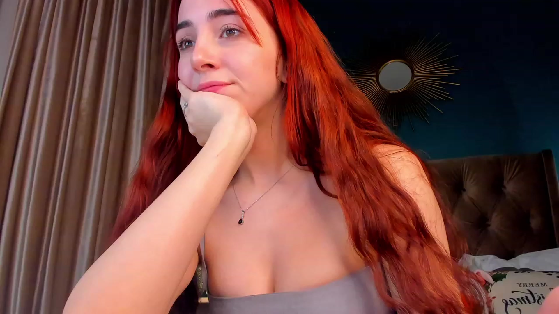 Gallery image thumbnail from ElsaYoung's myfreecams stream on, 12/22/2023, 23:41 image 7 of 20
