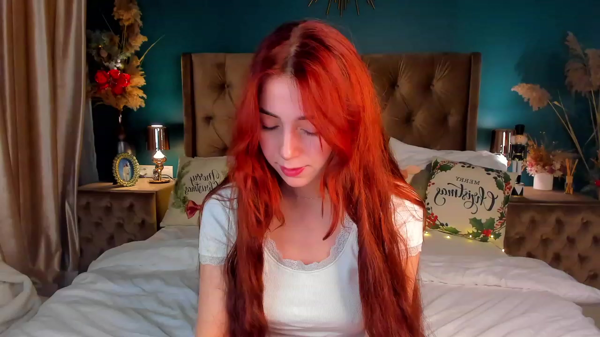 Gallery image thumbnail from ElsaYoung's myfreecams stream on, 12/23/2023, 14:18 image 13 of 20