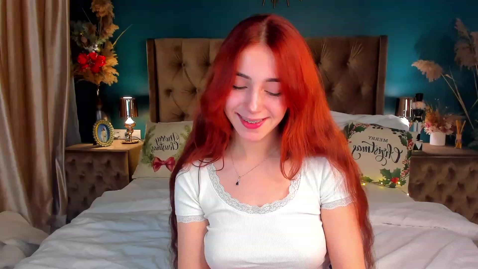 Gallery image thumbnail from ElsaYoung's myfreecams stream on, 12/23/2023, 15:47 image 4 of 20