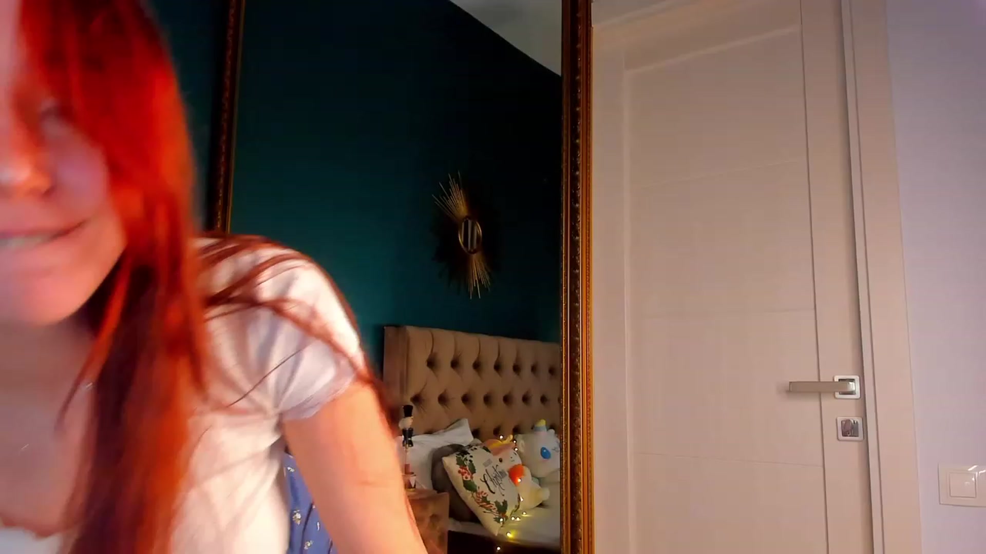 Gallery image thumbnail from ElsaYoung's myfreecams stream on, 12/23/2023, 15:47 image 14 of 20