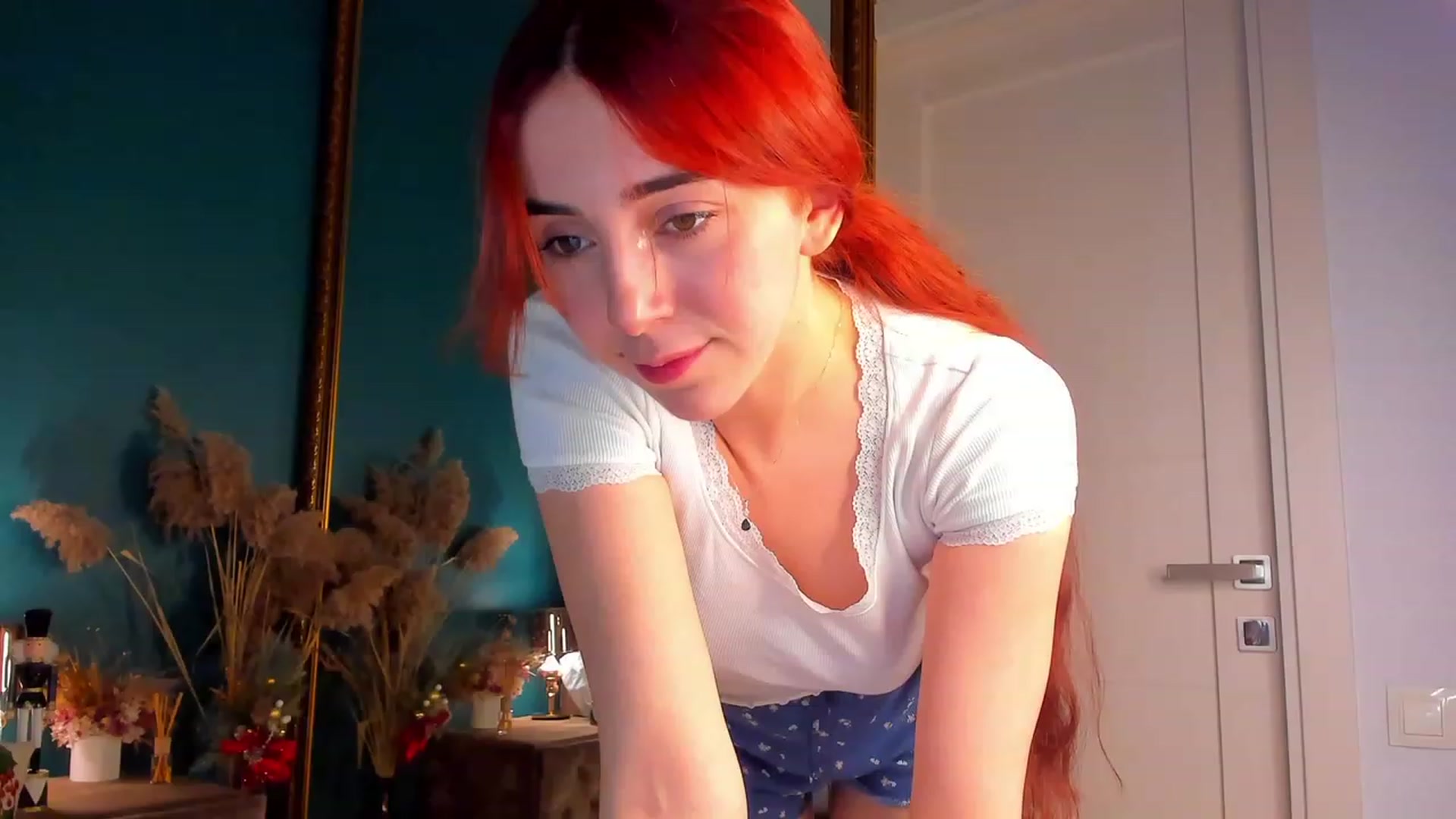 Gallery image thumbnail from ElsaYoung's myfreecams stream on, 12/23/2023, 15:47 image 10 of 20
