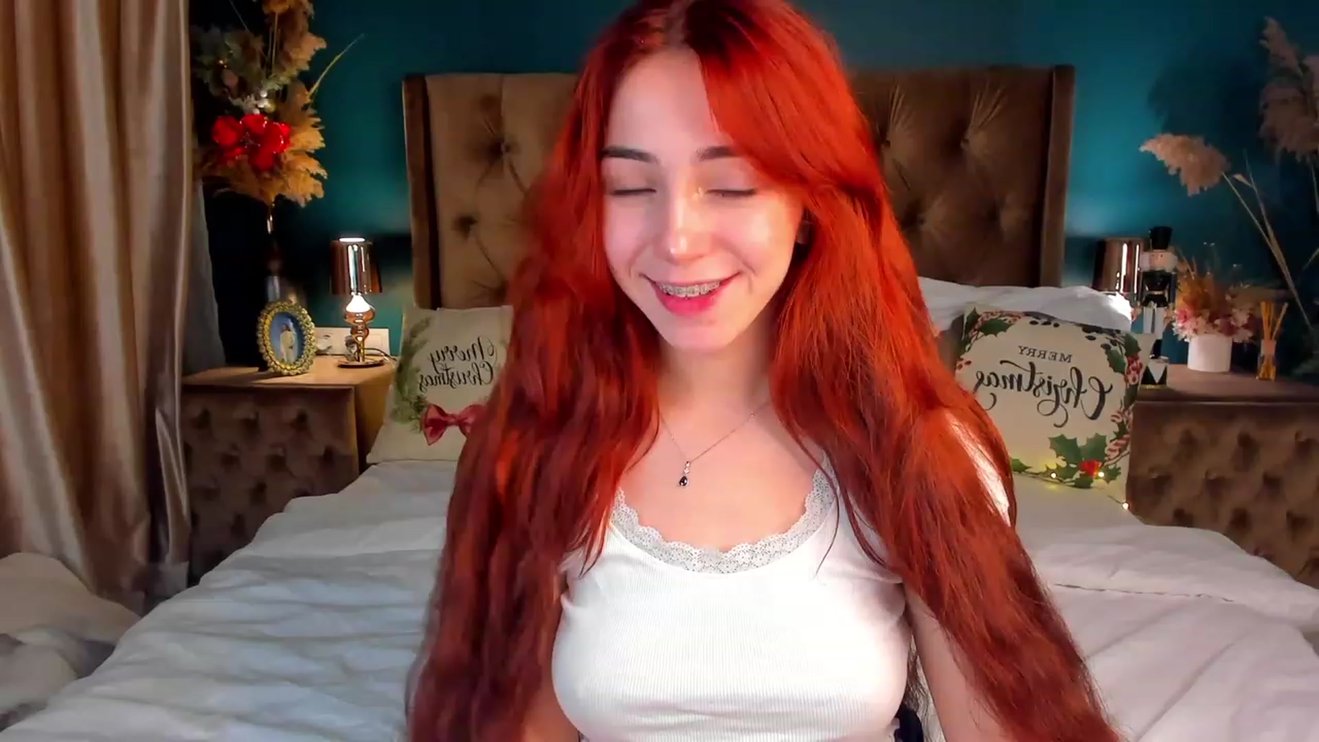 Gallery image thumbnail from ElsaYoung's myfreecams stream on, 12/23/2023, 15:47 image 6 of 20