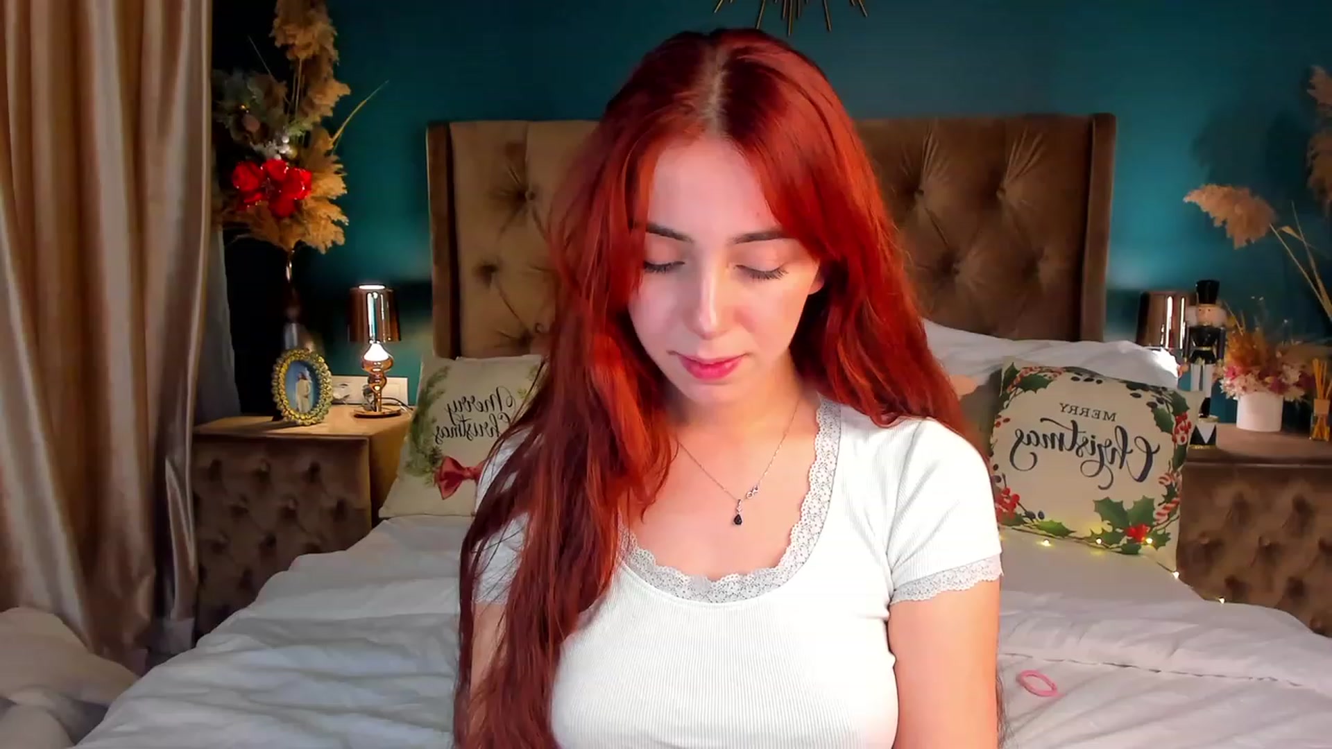 Gallery image thumbnail from ElsaYoung's myfreecams stream on, 12/23/2023, 15:47 image 18 of 20