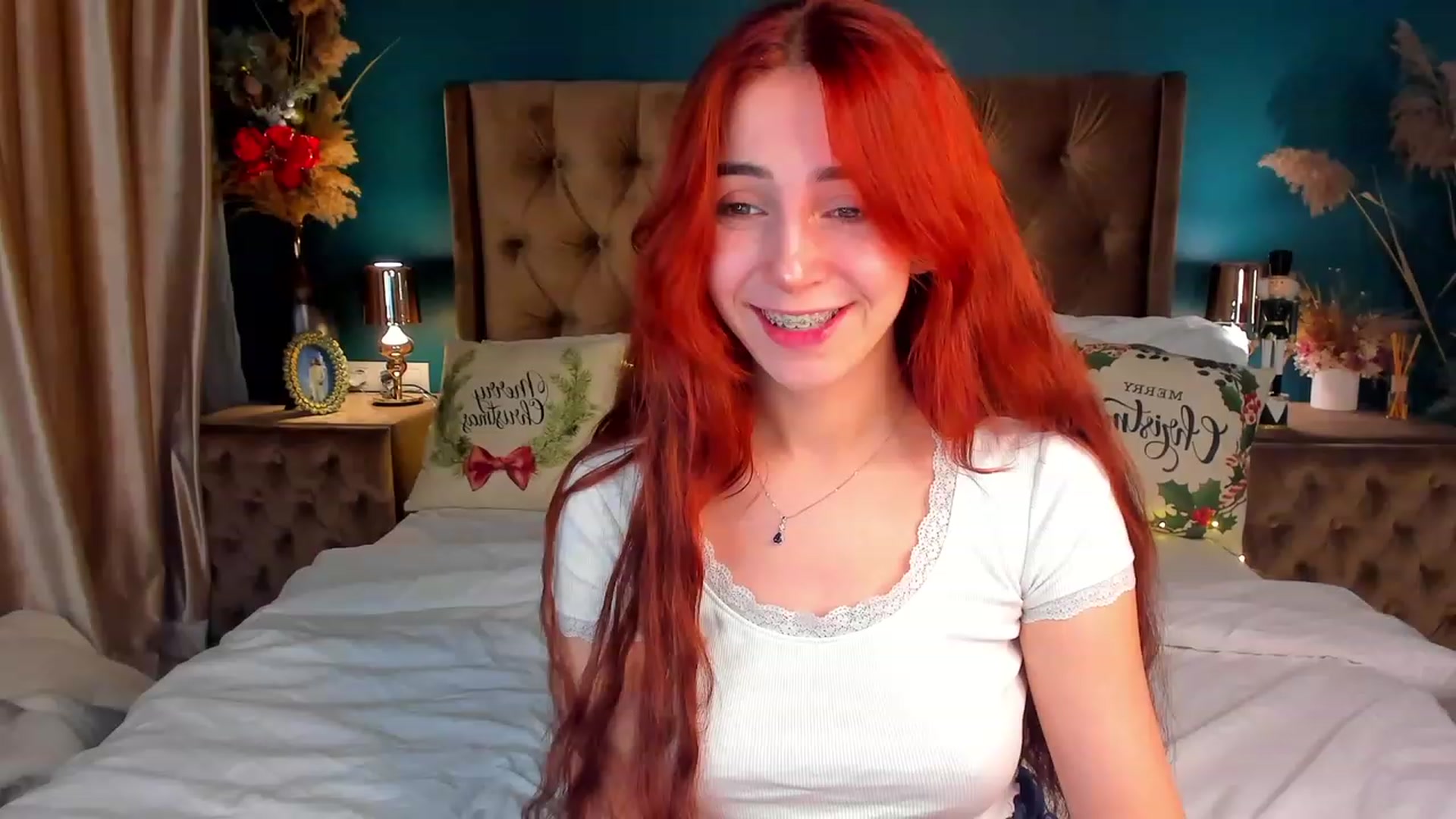 Gallery image thumbnail from ElsaYoung's myfreecams stream on, 12/23/2023, 15:47 image 7 of 20