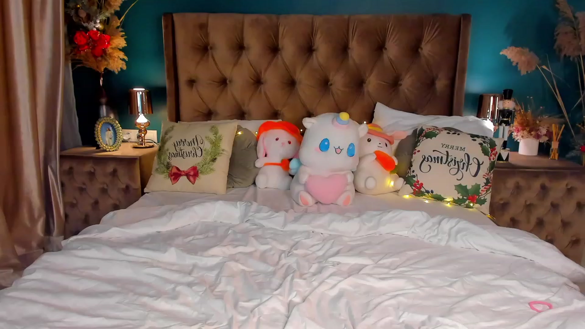 Gallery image thumbnail from ElsaYoung's myfreecams stream on, 12/23/2023, 17:12 image 7 of 20