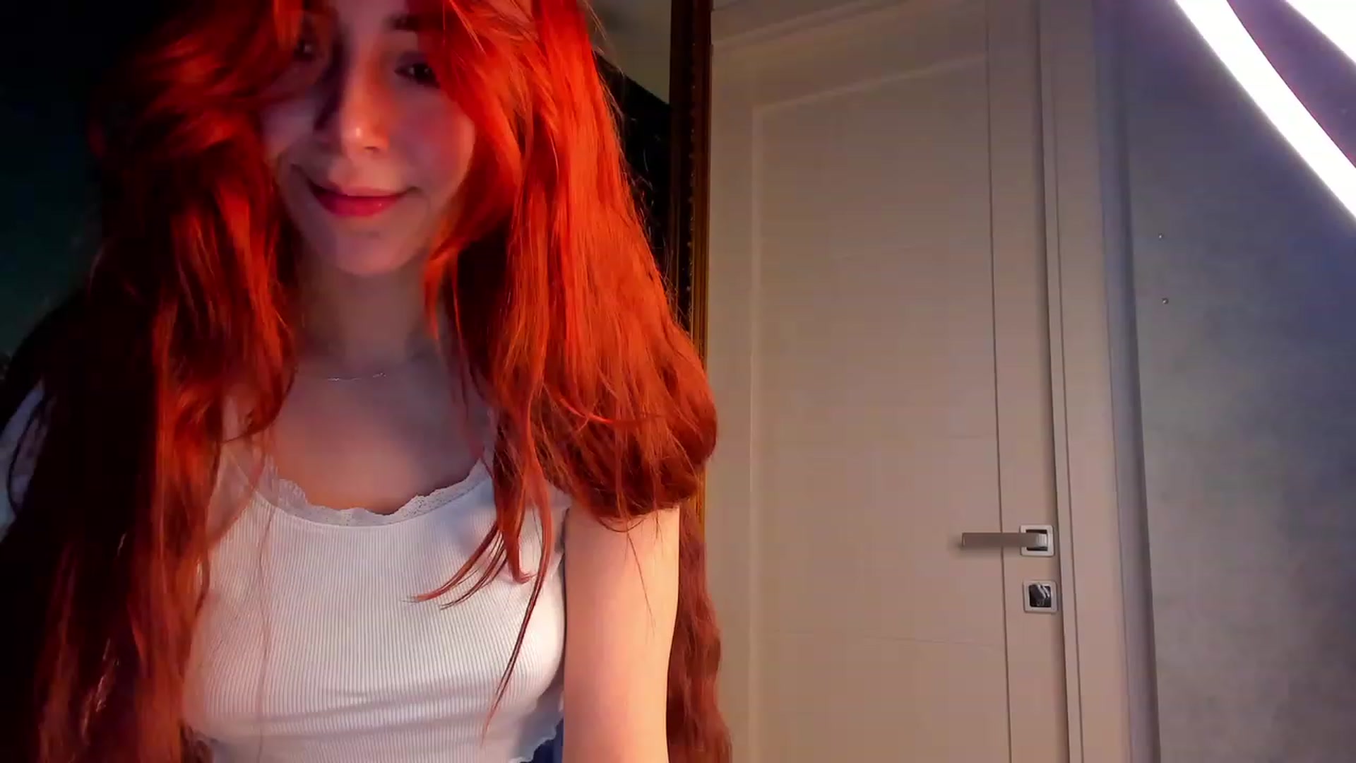 Gallery image thumbnail from ElsaYoung's myfreecams stream on, 12/23/2023, 17:12 image 15 of 20